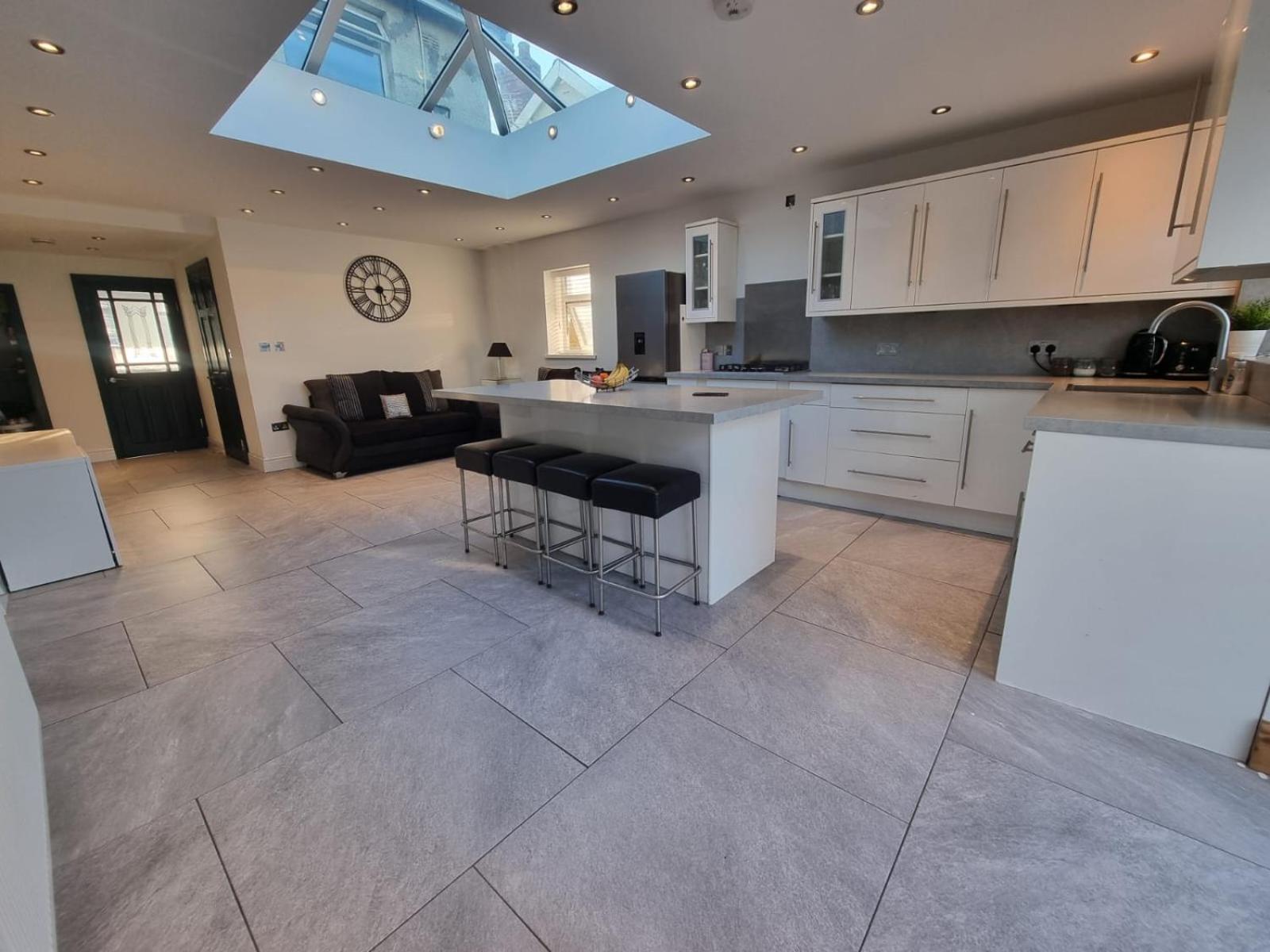 Cardiff City Centre House - Sleeps 6 Bagian luar foto
